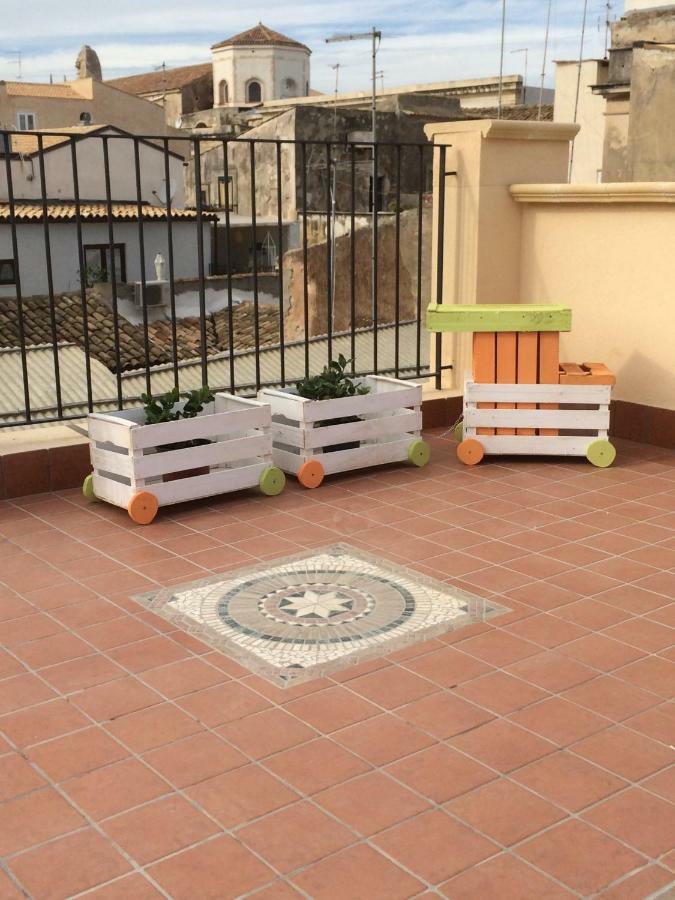 Bed and Breakfast La Terrazza Sul Vicolo Syrakus Exterior foto