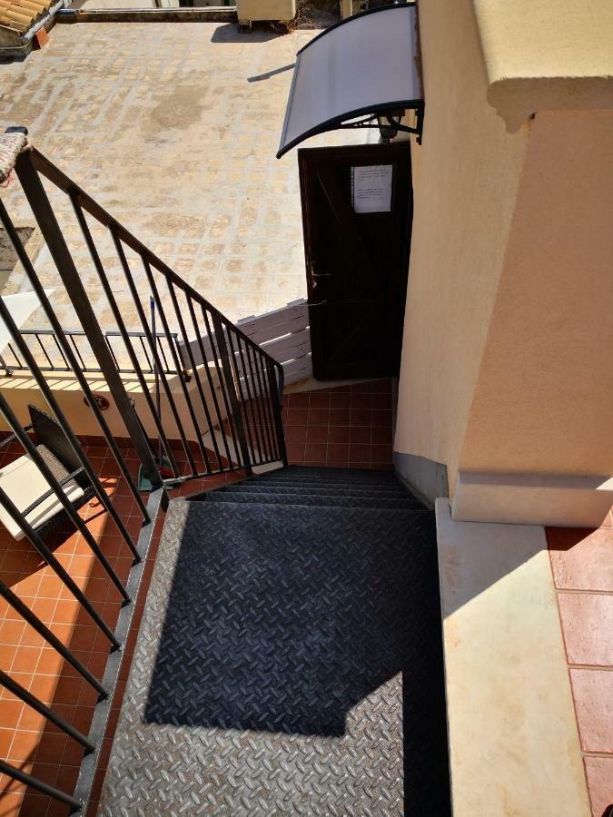 Bed and Breakfast La Terrazza Sul Vicolo Syrakus Exterior foto